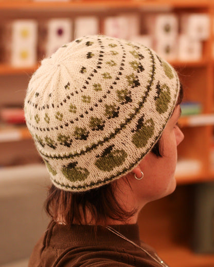 The Good Apple Hat: Beginner Colorwork Knitting Pattern