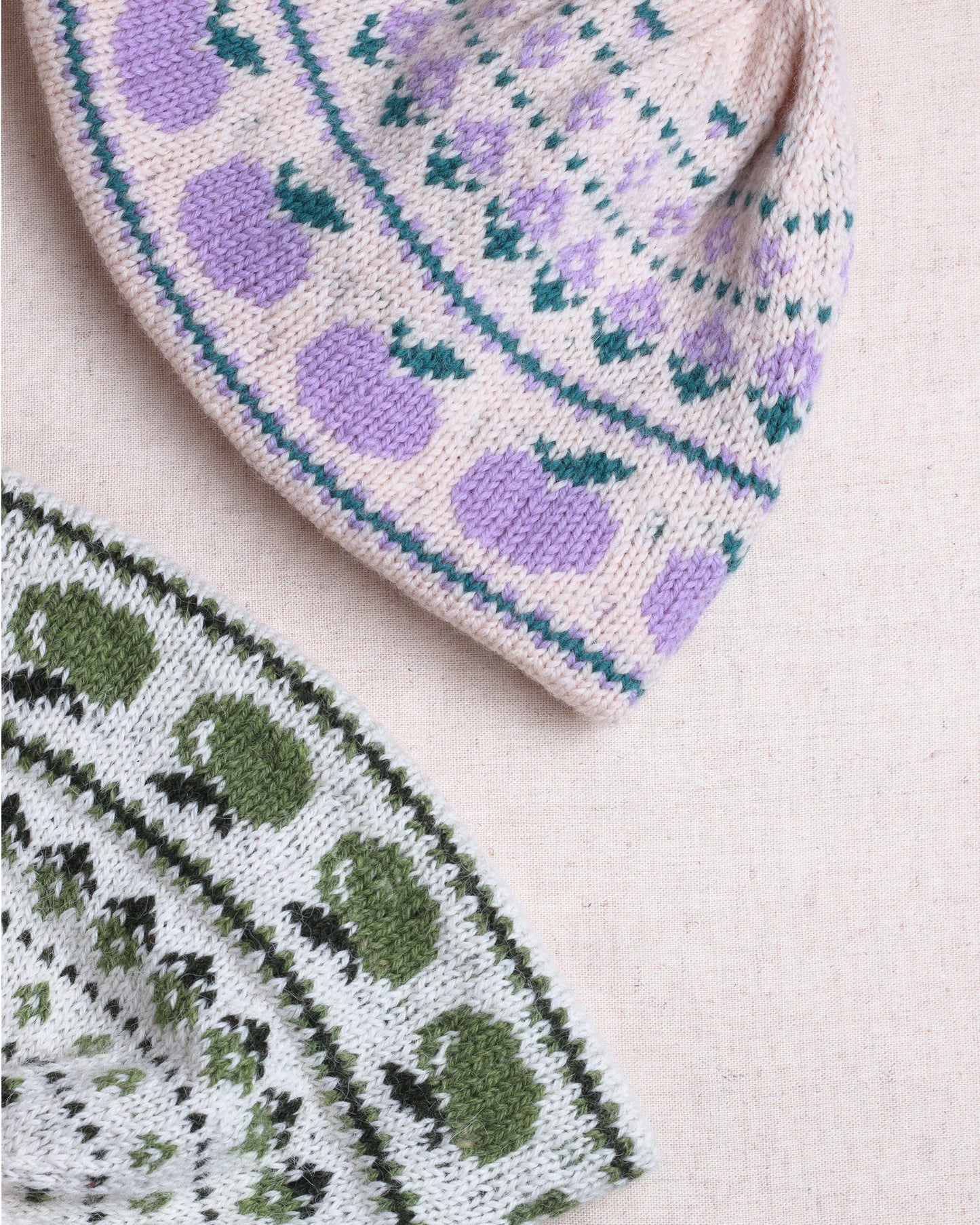 The Good Apple Hat: Beginner Colorwork Knitting Pattern