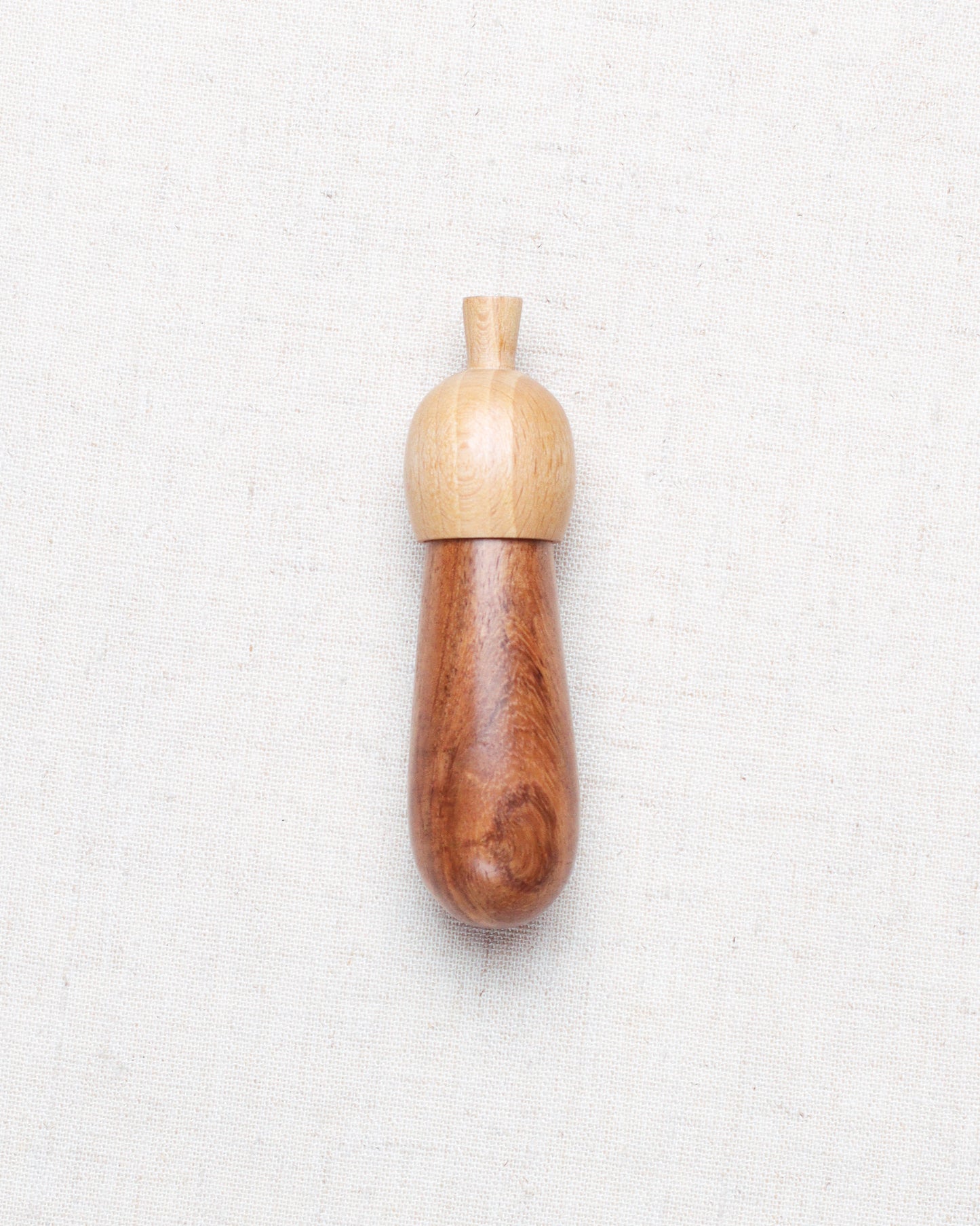 Degen Needle-Holding Acorn