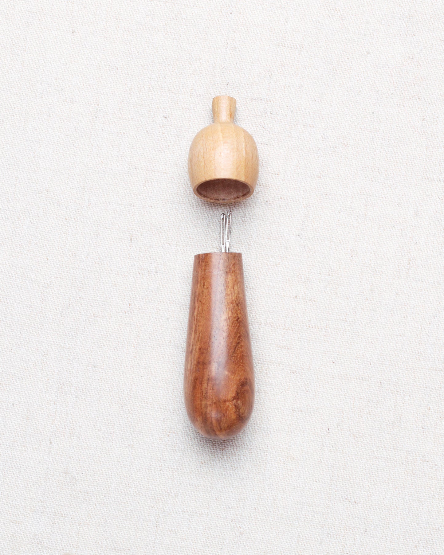 Degen Needle-Holding Acorn
