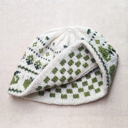 The Good Apple Hat: Beginner Colorwork Knitting Pattern